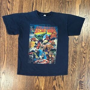Vintage Y2K Marvel Secret Wars Graphic T-Shirt